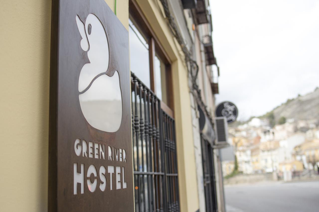 Green River Hostel Cuenca  Ngoại thất bức ảnh