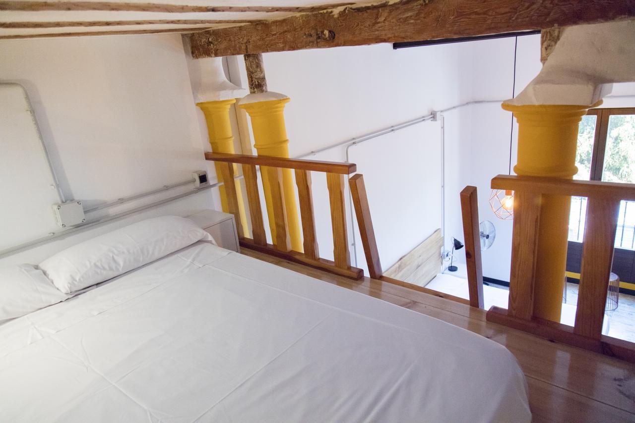 Green River Hostel Cuenca  Ngoại thất bức ảnh
